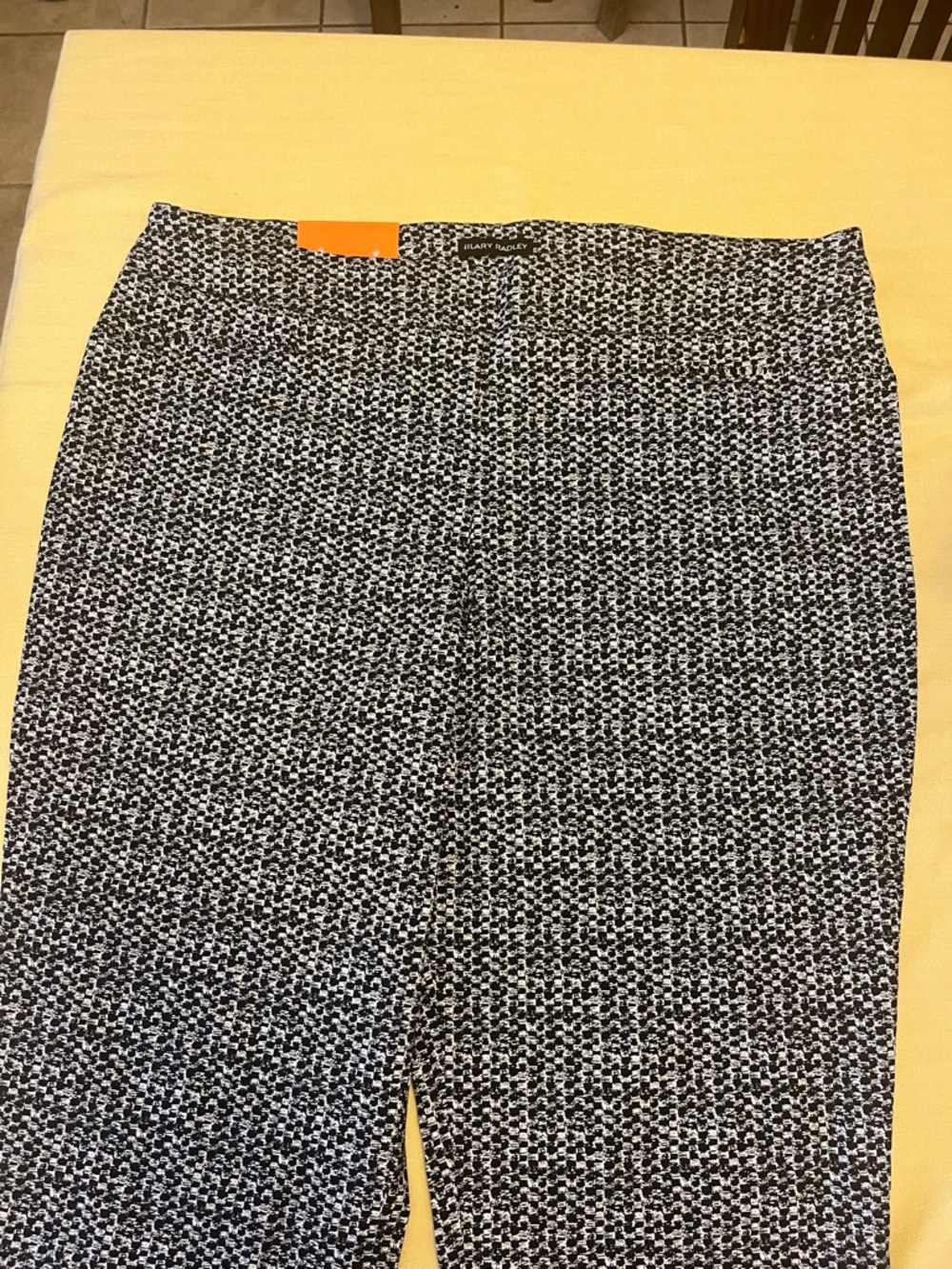 Hilary Radley Black and White Patterned women’s capris Pants size XXL